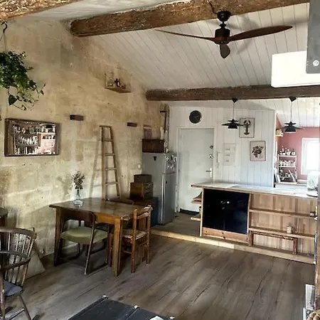 Avec Terrasse Centre *