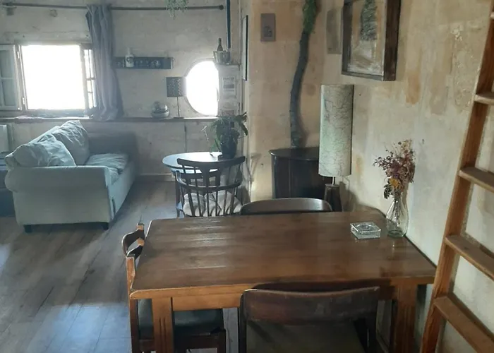 Avec Terrasse Centre